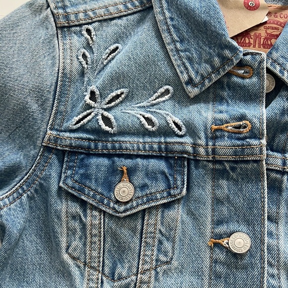 Levi’s Floral Laser Cut Out Trucker Jacket - Picture 4 of 12